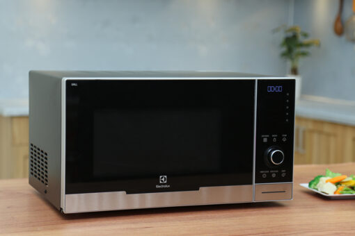 Lò vi sóng Electrolux EMS3085X 30 lít
