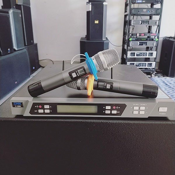 DMX U-1800