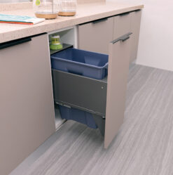 Thùng rác Eurogold EA300 30 lít 30cm