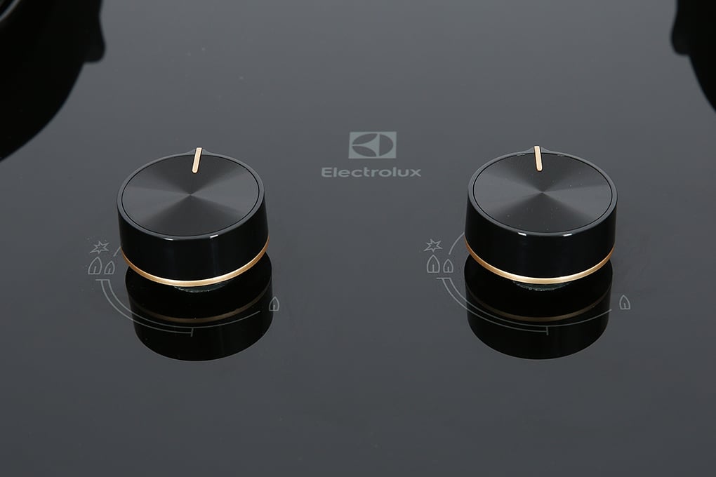 Bếp gas âm 2 vùng nấu Electrolux EHG8250BC