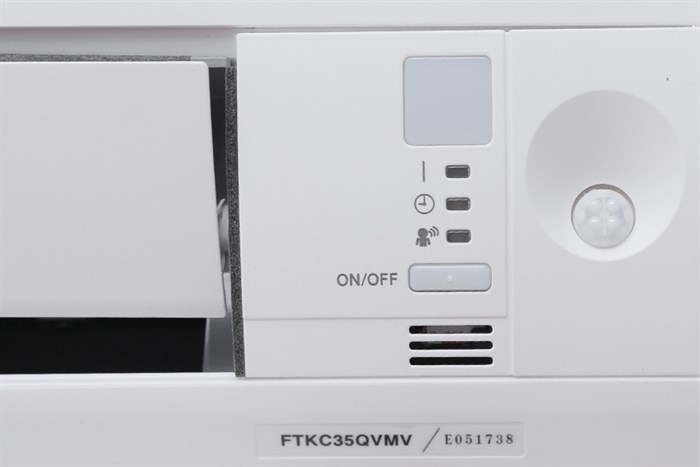 Điều hòa Daikin Inverter 1 chiều 1.5 HP 11900 BTU FTKC35QVMV